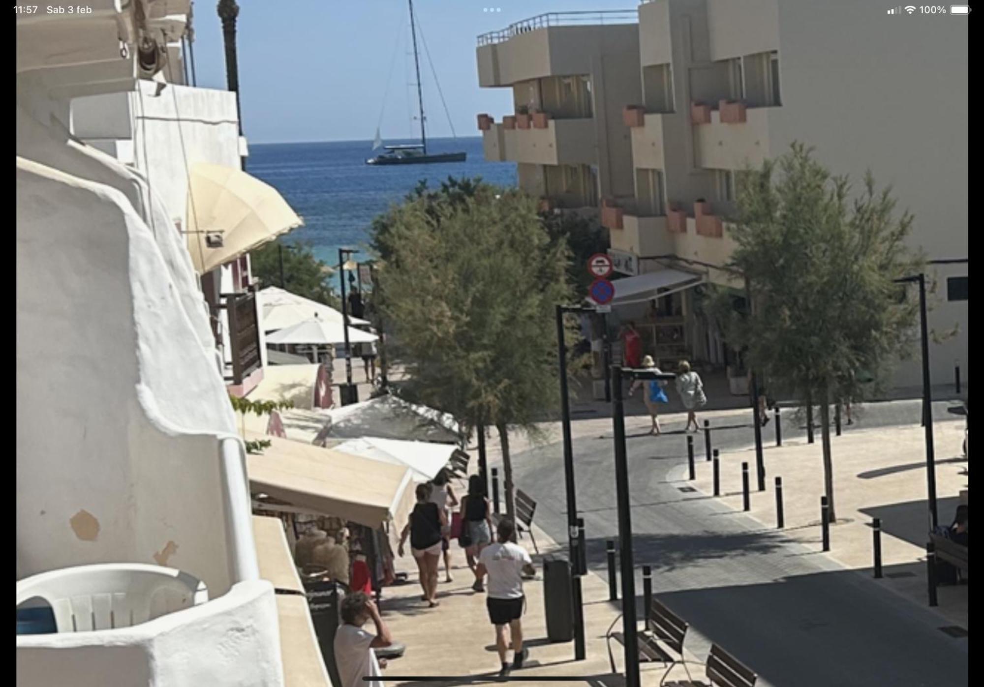 Es Pujols Vista Mare Apartment Luaran gambar
