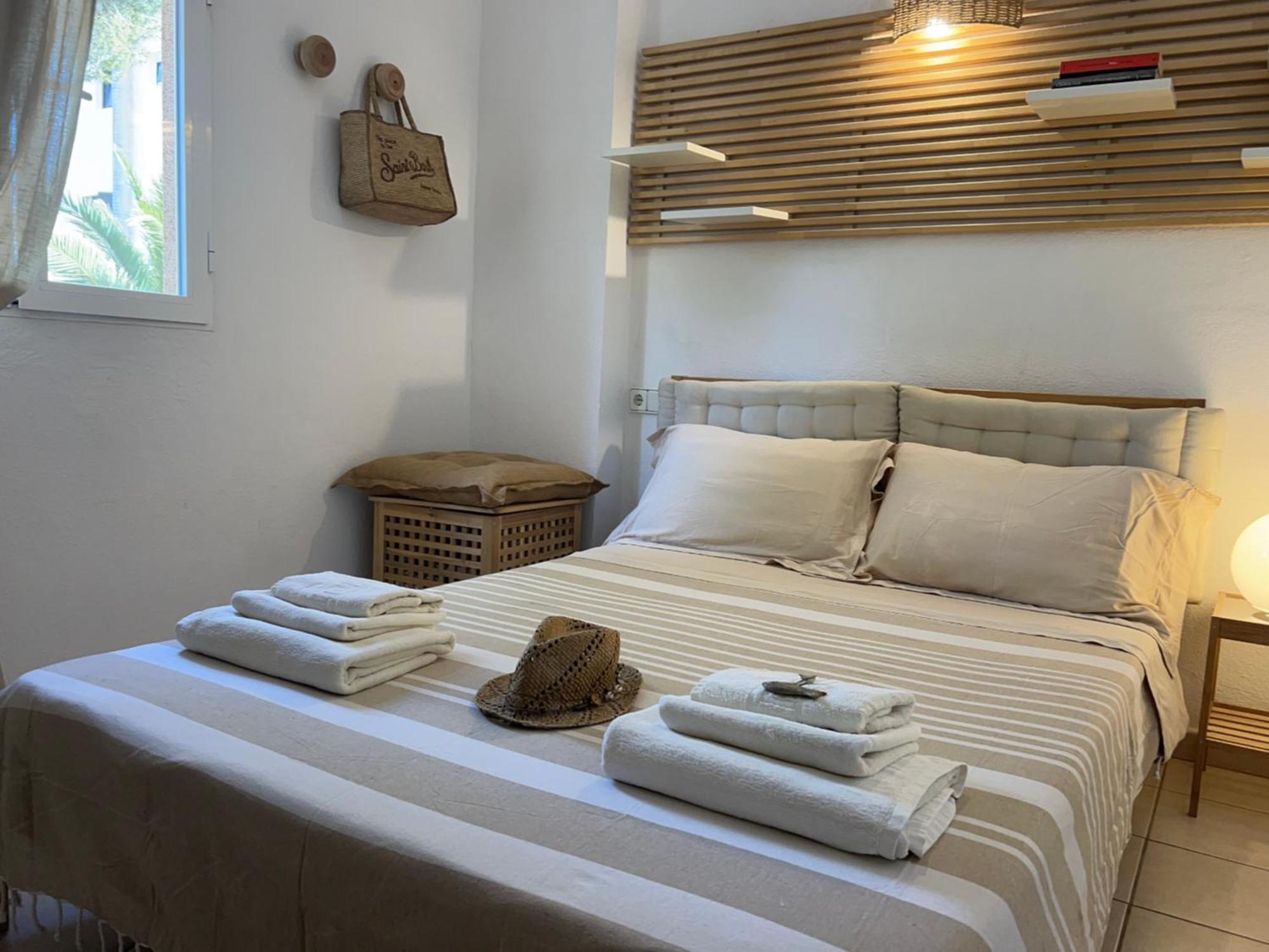 Es Pujols Vista Mare Apartment Luaran gambar